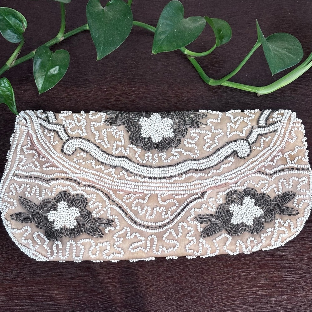Walborg Vintage Women's Clutch Handbeaded Small Inside Pocket Snap Closure